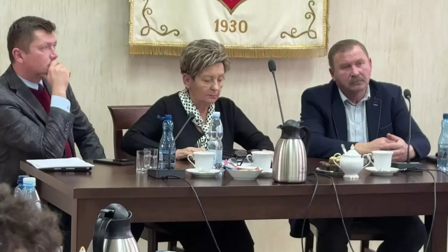 kozieglowy-22-01-2206-oswiadczenie-dyrektorki-szkoly-z-gniazdowa-2.mp4