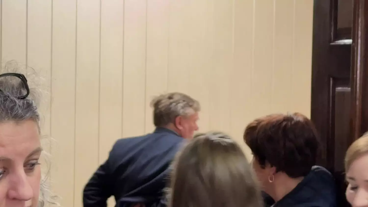 burmistrz-jacek-sleczka-burmistrz-wychodzi-z-nerw-2.mp4