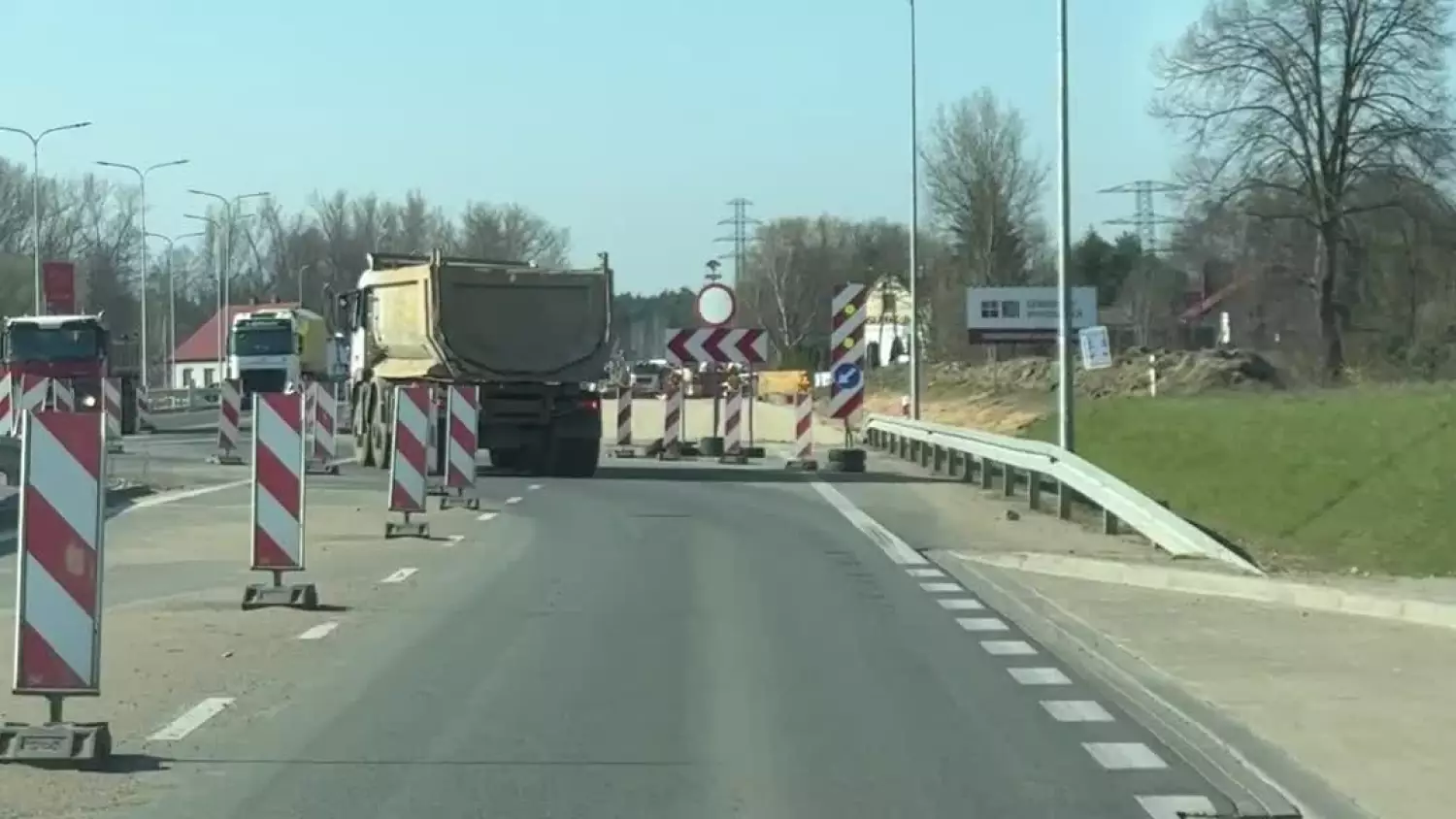 za-ciezarowka-do-siedlca-na-budowe-dk91-3.mp4